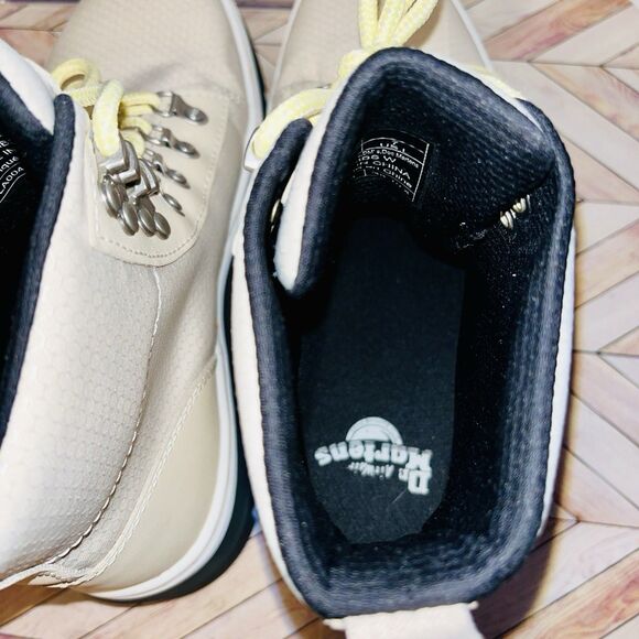 Dr. Martens Combs Poly & Leather Boots Women's 7 Parchment Beige Ripstop Nylon - Picture 8 of 8